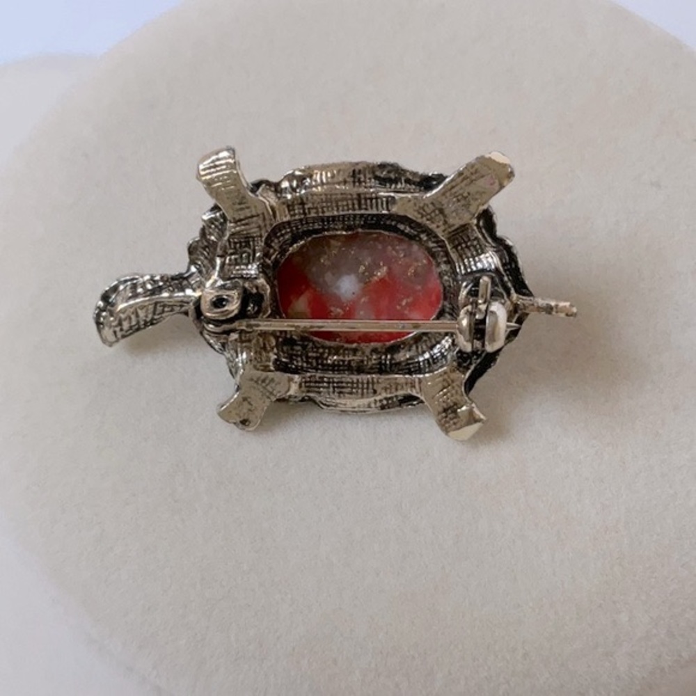 Turtle Pin - Picture 2 of 3